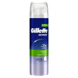 Cumpara ieftin Gel de ras, Gillette Sensitive Series, 240 ml