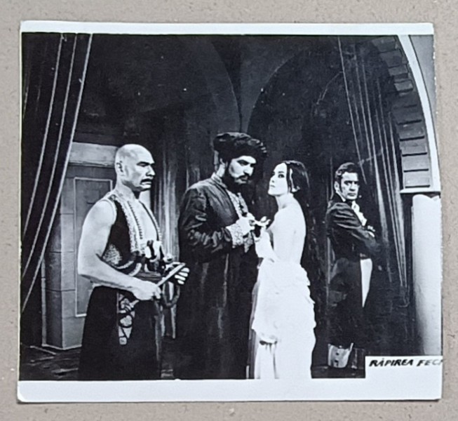 GEORGE CONSTANTIN , COLEA RAUTU si MIHAI PALADESCU , IN FILMUL &#039; RAPIREA FECIOARELOR &#039; , FOTOGRAFIE DE PRESA , 1968