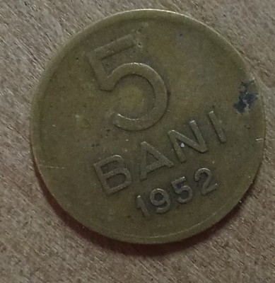 MNDRO10 moneda RPR Romania 5 bani 1952 foto