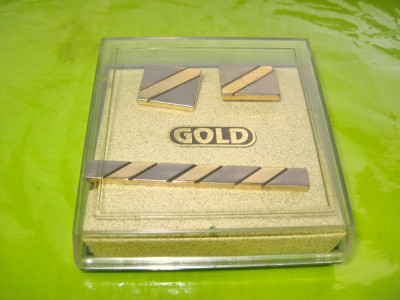 B588-Set ac cravata cu butoniere GOLD vintage alama argintata si aurita. foto