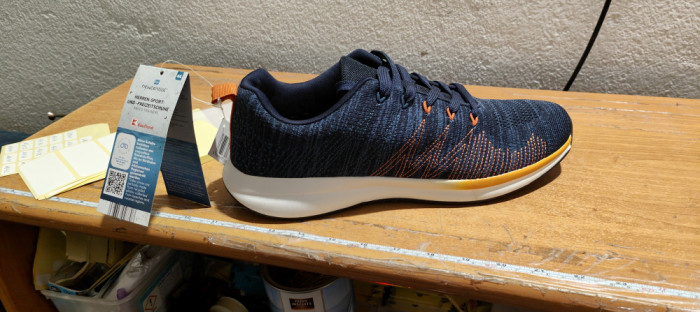 Adidas Newcentail Nr. 44 dreapta