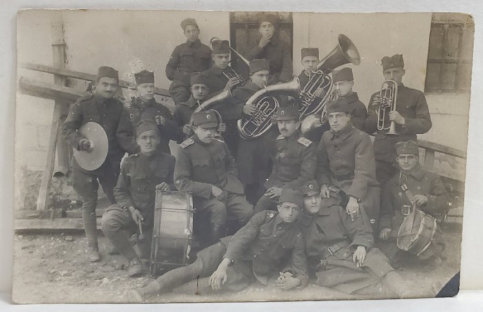 FANFARA MILITARA , SOLDATI SARBI , CU INSTRUMENTELE , CARTE POSTALA ILUSTRATA, PERIOADA PRIMULUI RAZBOI MONDIAL