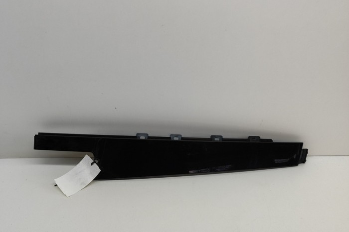 Ornament vertical ușă dreapta spate LAND ROVER DISCOVERY V L462 2017 OEM: HY32-255A80-A 22809404