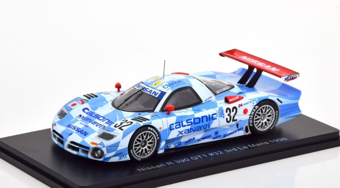 Macheta Nissan R 390 GT1 locul 3 LeMans 1998 - Spark 1/43 (Le Mans)