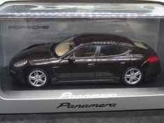Macheta Porsche Panamera Minichamps 1:43