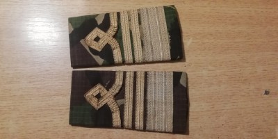 C3 - Grade militare - mozaic - comandor pilot aviatie - piesa de colectie foto