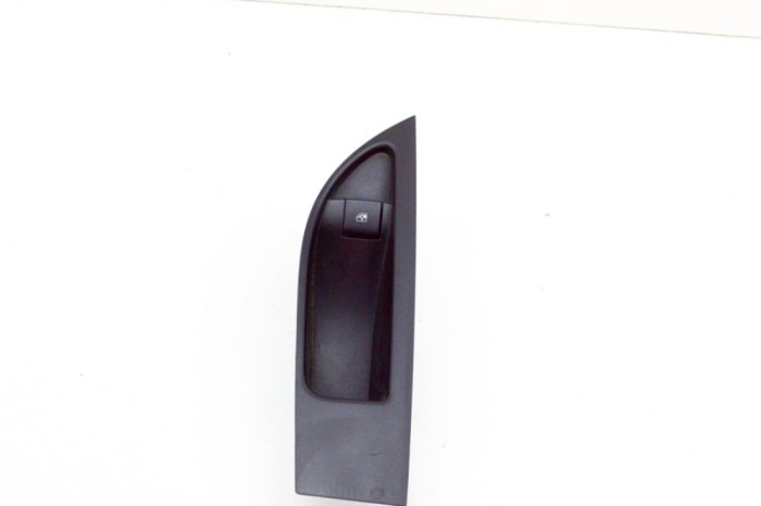 Buton geam ușă dreapta spate OPEL ASTRA J 2012 OEM: 13301888,13258640 13663683