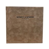 Cumpara ieftin Album foto 10x15 cm, 200 fotografii, coperta catifea, maro deschis, Moment &amp; Memory