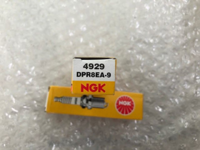 Set bujii NGK DPR8EA-9 (4929) Suzuki Honda KTM Yamaha Ducati foto