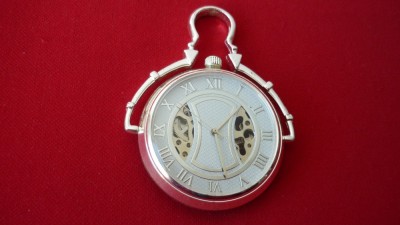 CEAS DE BUZUNAR MECANIC ARGINTAT, NEFOLOSIT foto