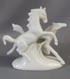 BIBELOU DIN PORTELAN FIN - CAI IN GALOP - REPRODUCERE DUPA WAGNER&amp;APEL