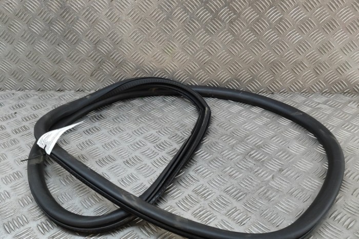 Garnitura ușă dreapta spate FORD KUGA III DFK 2024 OEM: CJ54-S25324-AE | 30395609