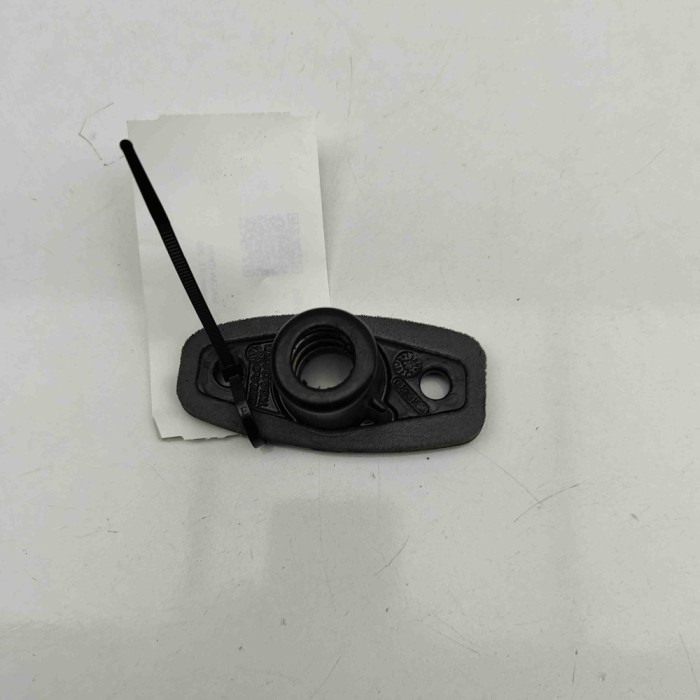 Element de fixare PORSCHE MACAN DKN 2021 OEM: 7N0843637B | 31539242