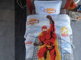 Cumpara ieftin Cuvertura Matlasata 1 Persoana, Superhero Gri, 180x240 cm (Bumbac 100%)