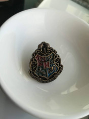 Brosa / Insigna / Pin - HARRY POTTER -Hogwarts foto