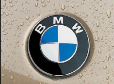 Emblema capota BMW OEM : 51148132375 foto
