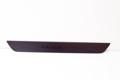 Ornament prag st&amp;acirc;nga față TESLA MODEL Y 2022 OEM: 1494301-00-B 15154225 foto
