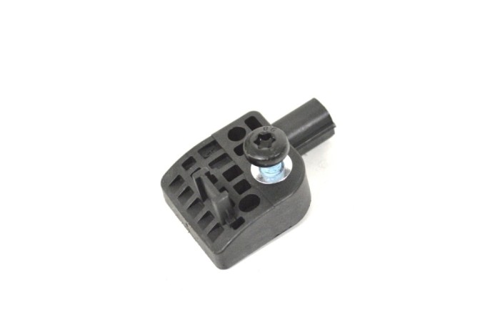 Senzor de impact dreapta față TESLA MODEL S 2014 OEM: 1005274-00-B 13898434