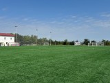 V&acirc;nd club de fotbal juvenil cu două baze sportive