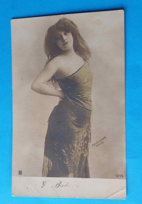 Portret de femeie - CP veche anii 1920 - domnisoara - model