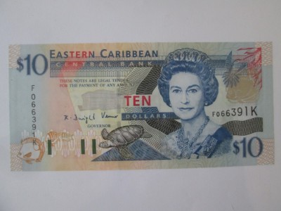 Rara! Eastern Caribbean States-Saint Kitts(sufix K) 10 Dollars 2003 UNC foto