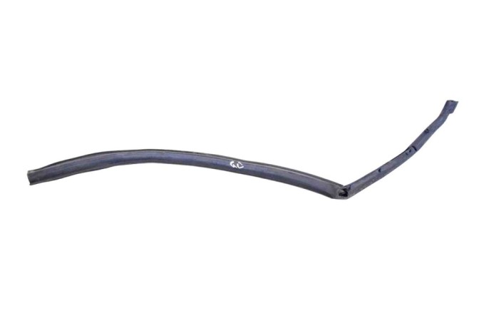 Garnitura ușă dreapta spate PORSCHE CAYENNE 9PA 2007 OEM: 7L0839761D