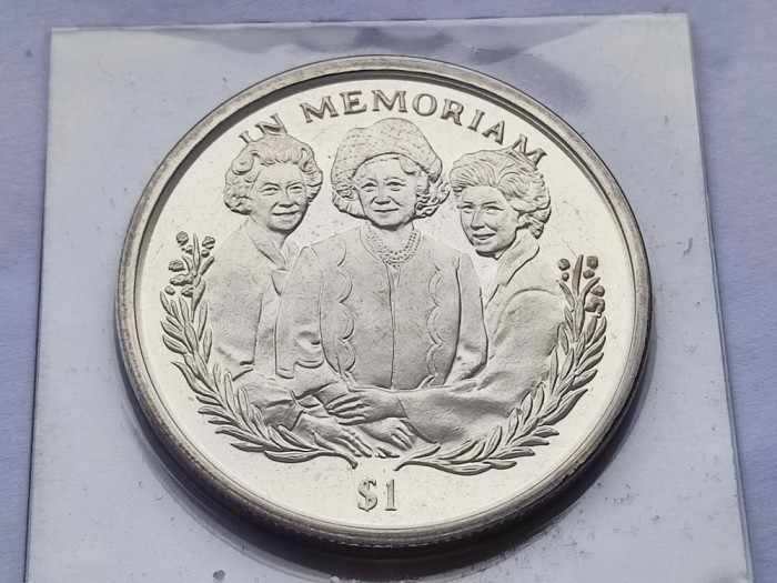 516. Moneda Sierra Leone 1 dollar 2002 (Queen Mother with daughters)
