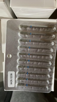 Capăt de freză de diamant pentru cuticule, cilindru, br&amp;acirc;u albastru, 842R/023B foto