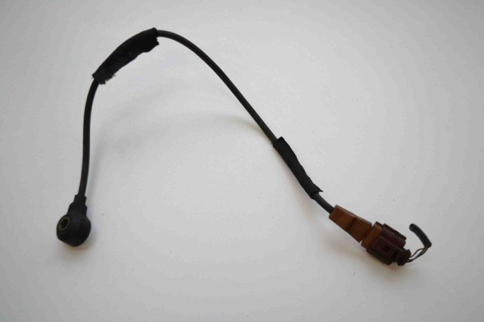 Senzor de detonație motor AUDI A8 D3 4E2, 4E8 2005 OEM: 077905377E | 2391432