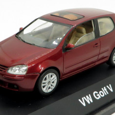 Schuco VW Golf V 3-door version ( darkred ) 2005 1:43