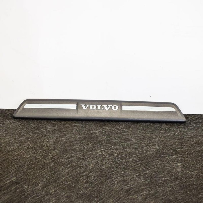 Ornament prag st&acirc;nga față VOLVO V40 Hatchback 2015 OEM: 31265842 3250767