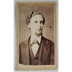 FOTOGRAF REES . BROTHERS and SONS , LONDON , BARBAT CU LAVALIERA , FOTOGRAFIE C.D.V. , SFARSITUL SEC. XIX