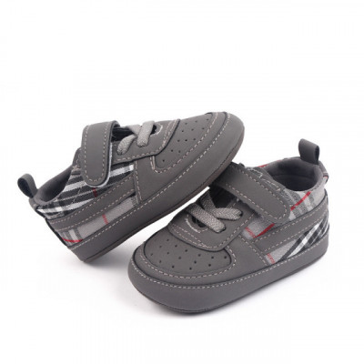 Pantofiori gri pentru baietei - Plaid (Marime Disponibila: 9-12 luni (Marimea foto