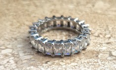 inel din argint sterling .925 "eternity band " rhinestone marimea 56 greutate 4,68 grame