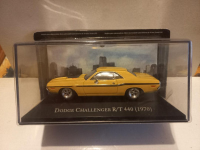 Macheta Dodge Challenger R-T 440 - 1970 1:43 Muscle Car foto