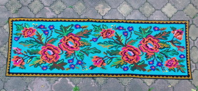 ** Peretar vechi carpeta taraneasca populara traditionala Maramures foto