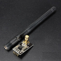 Shield nRF24L01 + PA + LNA (2.4 GHz) wireless transmitator / receptor cu antena foto