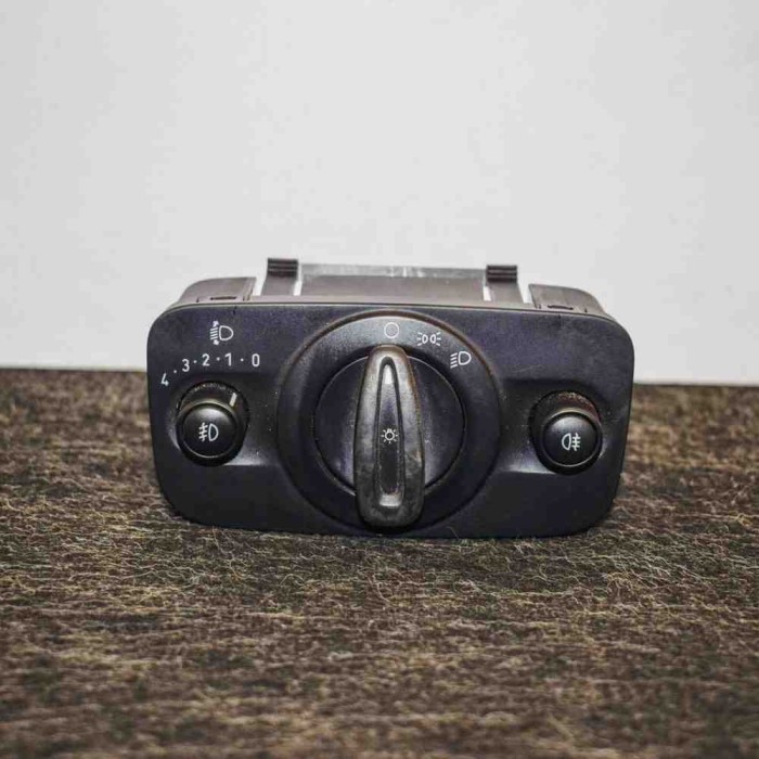 Modul de control comutator faruri FORD FIESTA VI 2011 OEM: 8A6T-13A824-BB,10004132 3006570