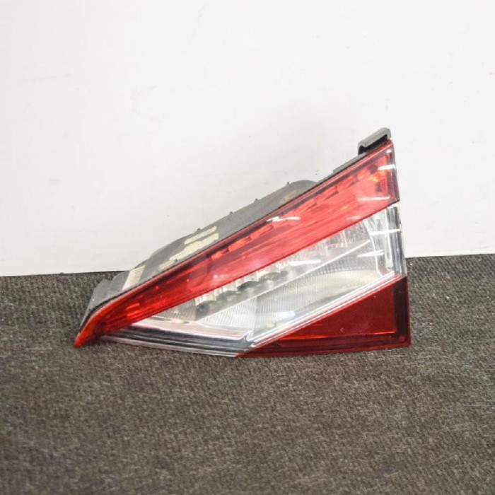 Lampa haion dreapta SKODA SUPERB III 3V3 2016 OEM: 3V5945308C 10021349