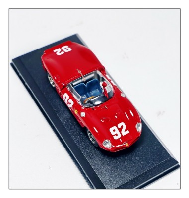 Macheta Ferrari Dino 246 SP #92 1:43 Art Model foto