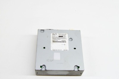 Unitate radio CD TESLA MODEL S 2014 OEM: 1004787-02-B 17339432 foto