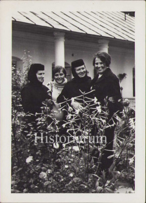 HST P2/567 Poză călugărițe Moldova perioada comunistă foto
