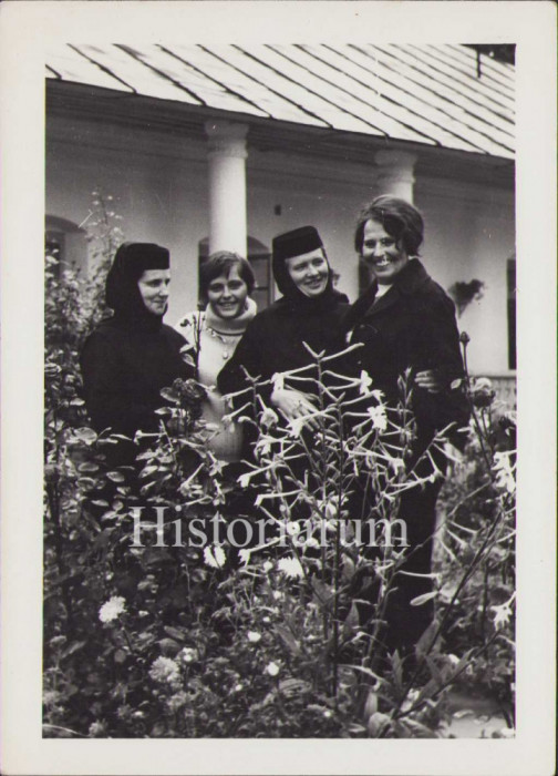 HST P2/567 Poză călugărițe Moldova perioada comunistă