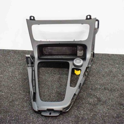 Ornament schimbător de viteze FORD FOCUS III 2017 OEM: F1EB-A044H83-DF1EB-A044H83-BF1EB-A044C82-BGW 3642835 foto