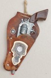 Pistol de jucarie din metal + teaca de piele, jocuri in comunism anii 80, serif, cowboy