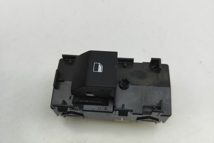 Buton geam ușă dreapta spate KIA NIRO II 2024 OEM: 93581-AT000 | 31994901