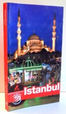 CALATOR PE MAPAMOND, ISTANBUL , 2011 foto