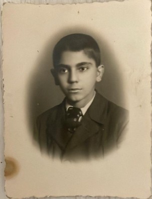 Anii 30 Foto Georges Dumitresco in costum elev Bucuresti / pictor si medic