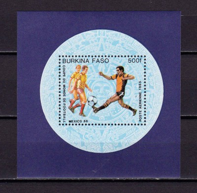 ✅(C38) 1985 Burkina Faso &amp;quot;CM Fotbal Mexic &amp;#039;86&amp;quot;, block sport 94/ 500 Fr ,MNH foto