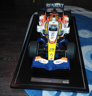 Macheta F1 R27 1:6 Renault Sport foto
